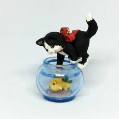 1999 Mischievous Kittens 1st In Series *Slightly Damaged Box