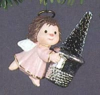 1981 Thimble Angel 4th PINK (Damaged Box)