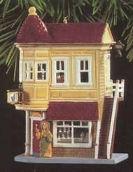 1994 Nostalgic Houses & Shops 11th Drugstore (Slightly Damaged Box)