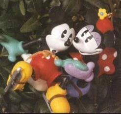 1997 New Pair Of Skates Mickey & Minnie