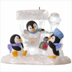 2017 Penguin Express *Penguins Playing *Slightly Damaged Box