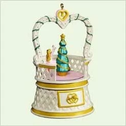 2005 Treasures & Dreams 4th Jewelry Box Carol *Magic