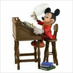 2009 Mickey's Christmas Carol 1st Mickey As Bob Cratchit