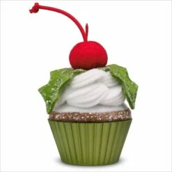 2018 Christmas Cupcakes 9th Holly Jolly Delight