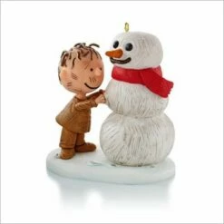 2013 Peanuts Pigpen Builds A Snowman