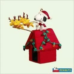 2005 Peanuts - Santa Beagle (No Box)