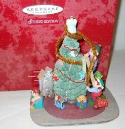 1997 Trimming Santa's Tree *Club Event Display 19 Signatures Stamped