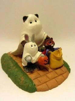 Tender Touches Halloween Trio Figurine (No Box)