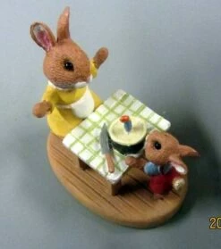 1987 Mini Memories Bunnies With Birthday Cake