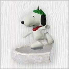 2010 Peanuts On Ice Snoopy *Miniature Ornament
