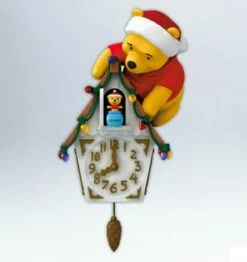 2012 Winnie The Pooh Pooh-koo Clock *Magic