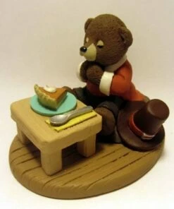 Tender Touches Pilgrim Bear Praying (Slightly Damaged Box)