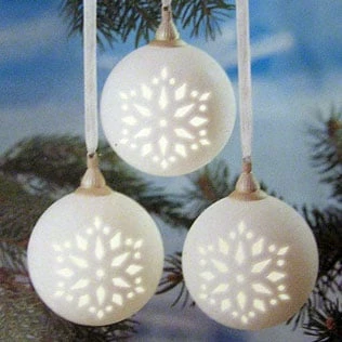 2011 Wonder & Light Pierced Ball Set Of 3 *Needs Magic Cord